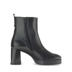 *FINAL SALE*55.710-27 - Black Leather